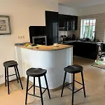Center, Charming 2 Bedroom