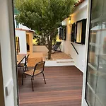 Center, Charming 2 Bedroom アパート