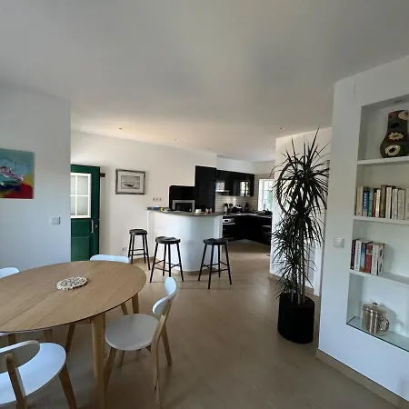 Center, Charming 2 Bedroom Cascais